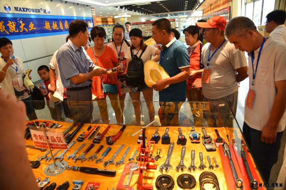 淄博参观_10.jpg 祥鸿物资公司经销商参观k8.com集团(图9)