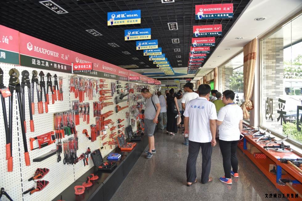 淄博参观_18.jpg 祥鸿物资公司经销商参观k8.com集团(图17)