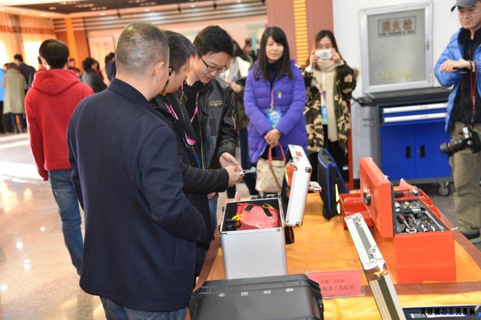 山东网记者采访团_09.JPG “工匠精神 山东制造”全媒体采访团莅临k8.com工具(图6)