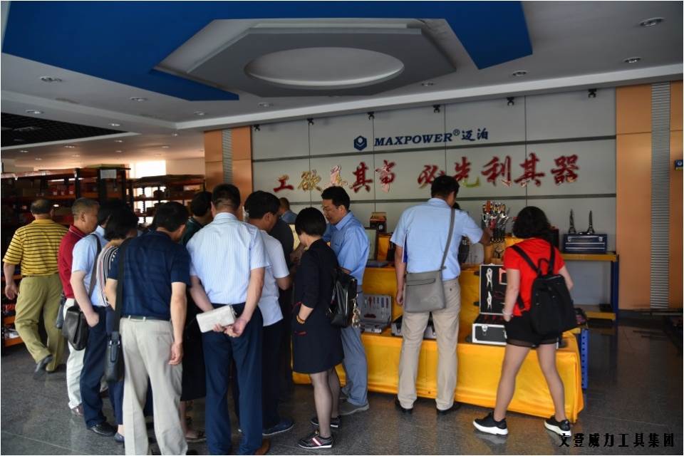 上海浦东祝桥商会领导一行访问k8.com(图5)