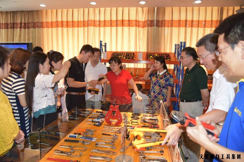 媒体团_17.JPG k8.com工具集团媒体推介会成功举办(图3)