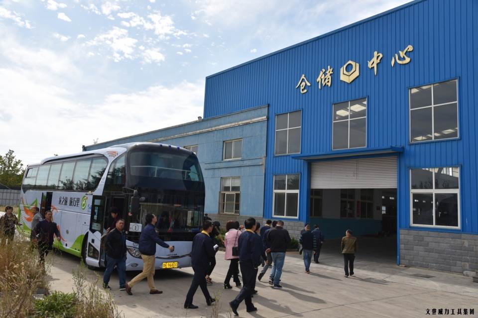 参观仓库_23.JPG “精诚合作,共创辉煌”k8.com工具第六届全国优秀经销商大会圆满落幕(图25)