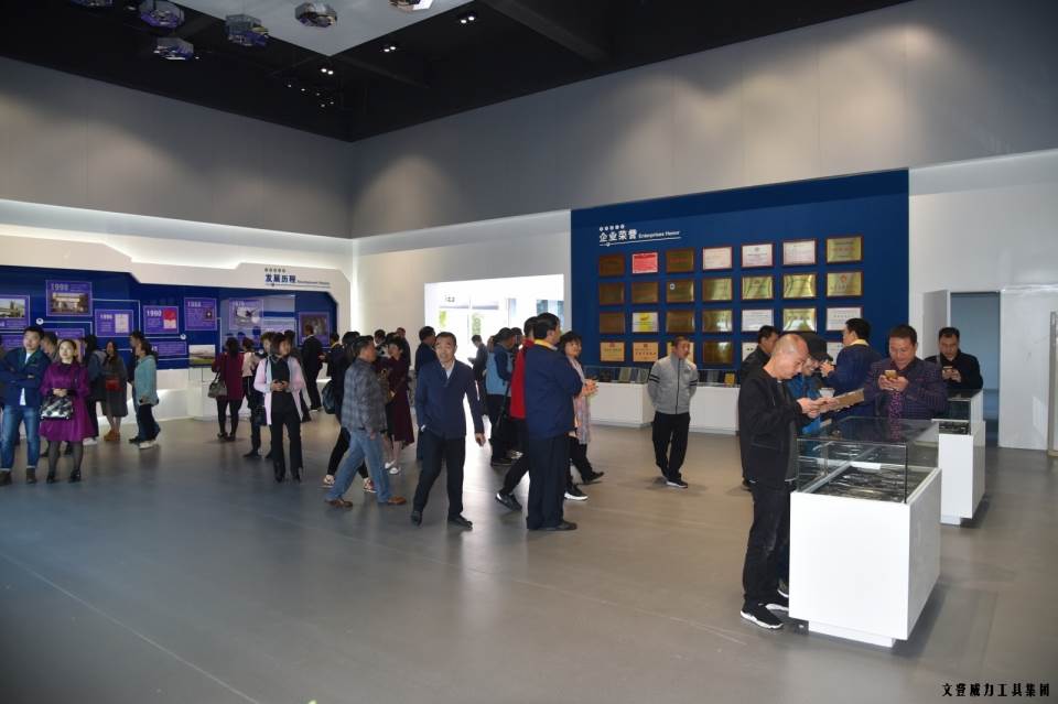 参观新展厅_13.JPG “精诚合作,共创辉煌”k8.com工具第六届全国优秀经销商大会圆满落幕(图36)
