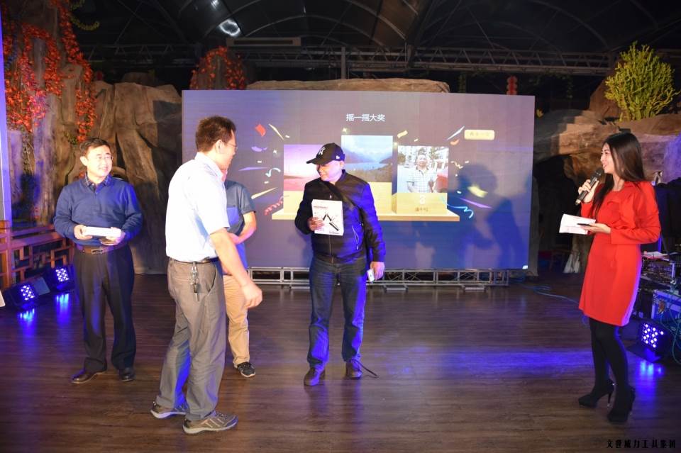 答谢酒会_15.JPG “精诚合作,共创辉煌”k8.com工具第六届全国优秀经销商大会圆满落幕(图44)