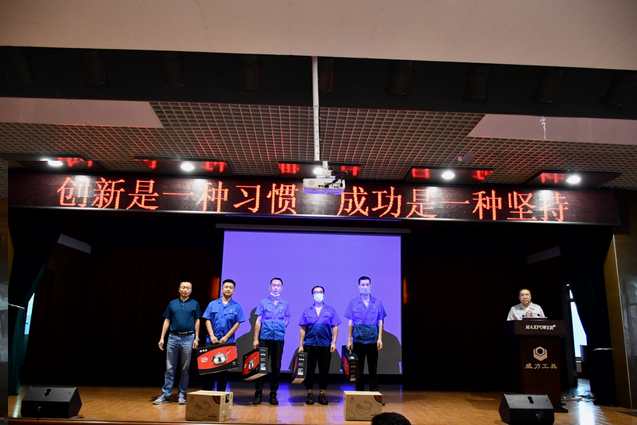 培训提升技能 技能创新未来(图6) 培训提升技能 技能创新未来(图6)